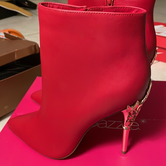 Red & gold booties BNWT - Picture 7 of 7